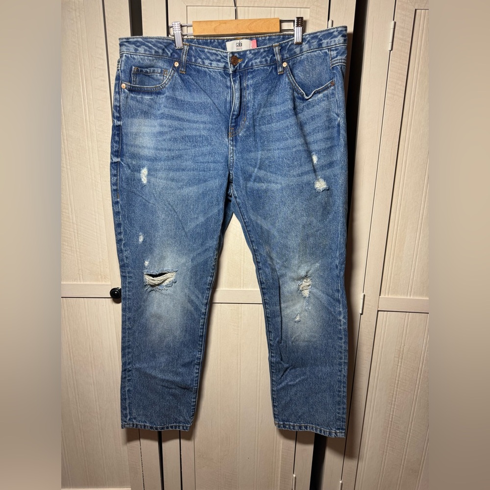 CAbi Women’s Relaxed Blue Distressed 100% Cotton Malibu Jeans Size 14
